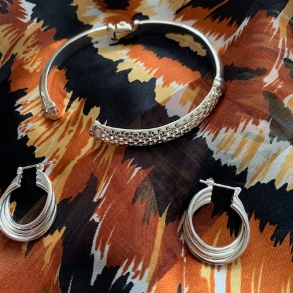 Elegant Silver Bracelet and Hoop Earrings Set